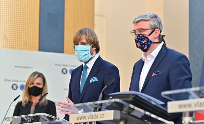 Правительство ослабляет некоторые введенные в Чехии меры. Обзор