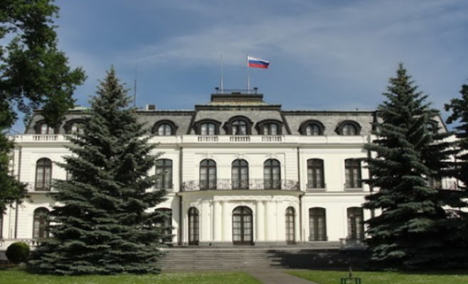 Консульский отдел посольства России в Праге возобновит работу в штатном режиме 6 мая
