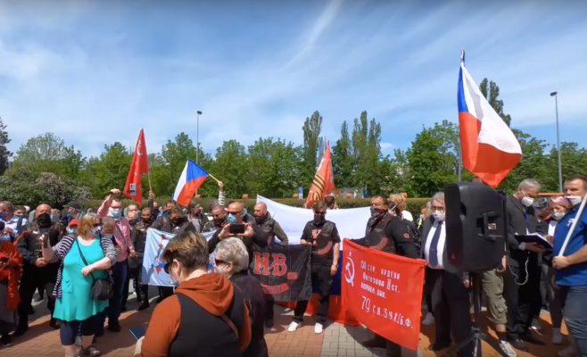 Полиция Праги начала проверку акции «Ночных волков» на Ольшанском кладбище