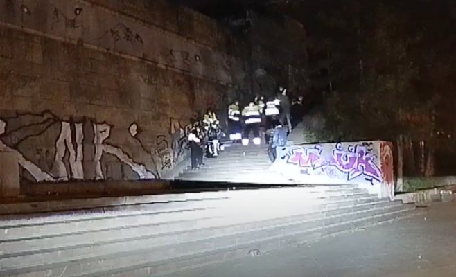 Распитие спиртных напитков у метронома закончилось падением с высоты