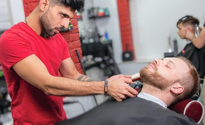 Вновь открыт Barbershop Farian – первый персидский барбершоп в Праге