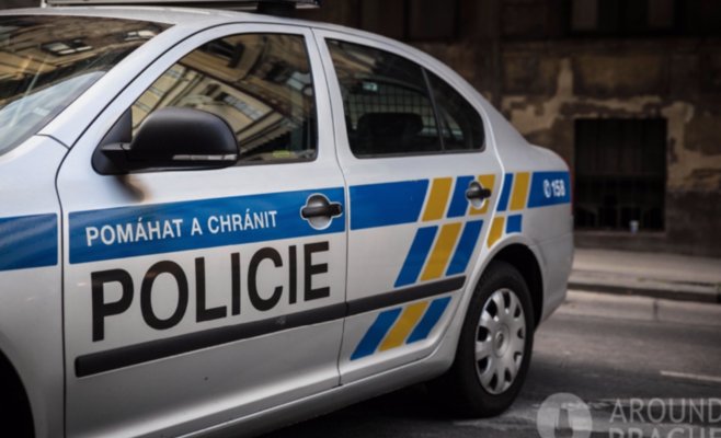 Плати или вернешься на родину: в Праге полицейские шантажировали иностранцев