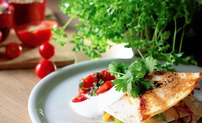 Гурманское наслаждение в коробке. Доставка еды от Absolute Chef со скидкой в 20%