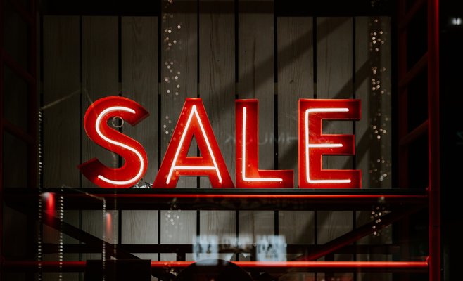 Реальные скидки с подпиской от Around Prague Premium