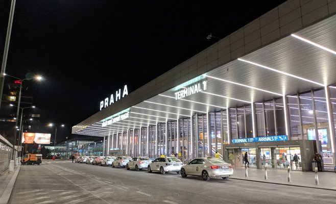 Пражский аэропорт оживает: в июле возобновятся регулярные рейсы и появятся новые