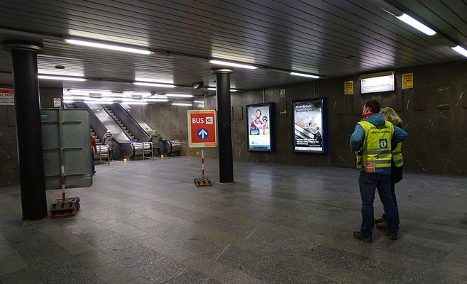 На линии С пражского метро происходит замена шпал. Ремонт продлится более недели