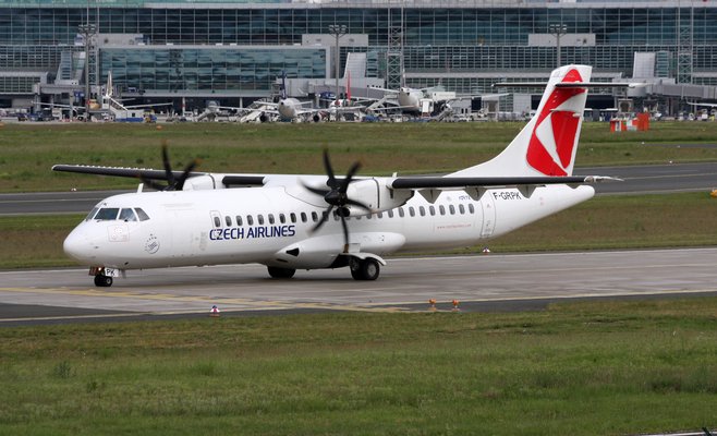 Чешские авиалинии предлагают экскурсионные полеты над окрестностями Праги