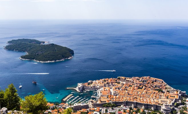 Поездка через Словению грозит чехам осложнениями. Как попасть на море и избежать их?