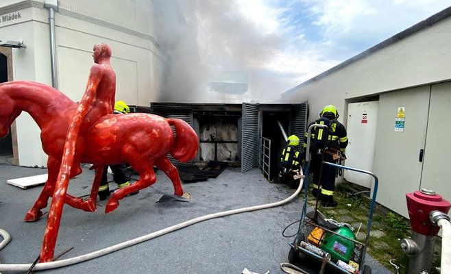 Министерство культуры внесет свой вклад в восстановление музея Кампа после пожара