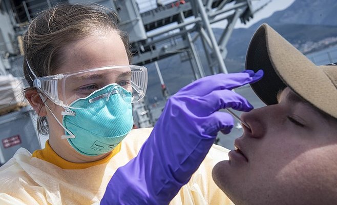 С начала эпидемии в Чехии коронавирус обнаружен более чем у 14 тысяч человек