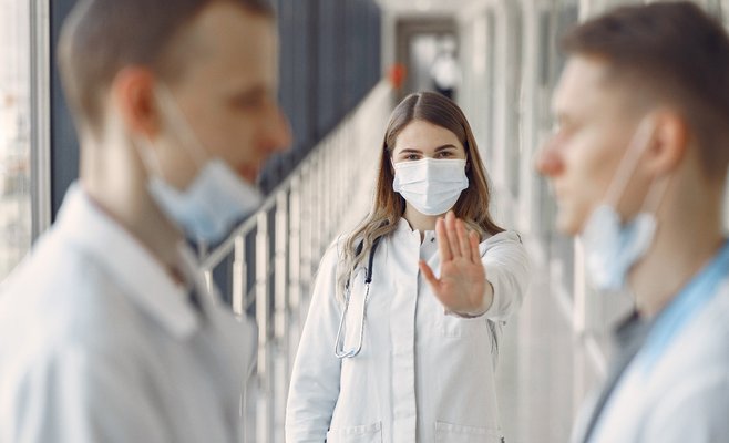 В Либерецком крае вводится обязательство носить маски в медицинских учреждениях