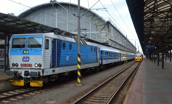 Шторм парализовал четыре пражских вокзала