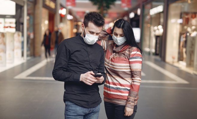 В Праге могут ввести обязательство носить маски в общественных помещениях