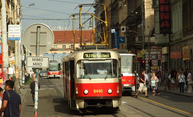 Коммунальная авария остановила движение трамваев в центре Праги