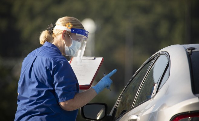 Количество случаев заражения коронавирусом в Чехии превысило 19 тыс.