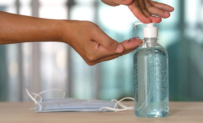 В Праге введут обязательную дезинфекцию рук