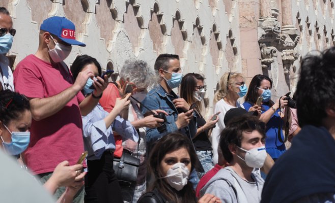 В некоторых регионах Чехии маски будут обязательными на уличных мероприятиях