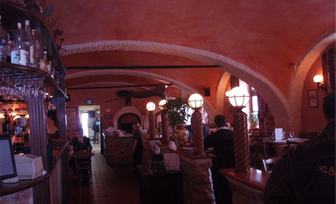 La Trattoria Т