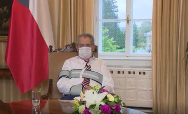 Милош Земан выступил с обращением к чехам