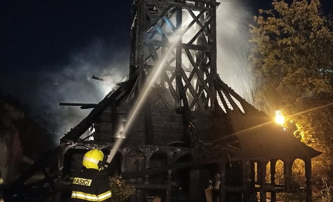 Огонь уничтожил деревянную церковь св. Михаила 17 века