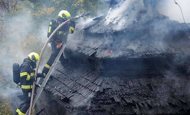 Советники Праги одобрили открытие публичного сбора средств для восстановления сгоревшей церкви