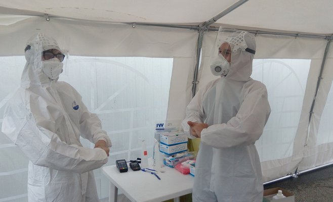 В воскресенье число вновь инфицированных снова значительно снизилось