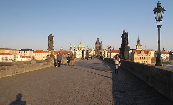 Палата депутатов одобрила продление чрезвычайного положения до 12 декабря