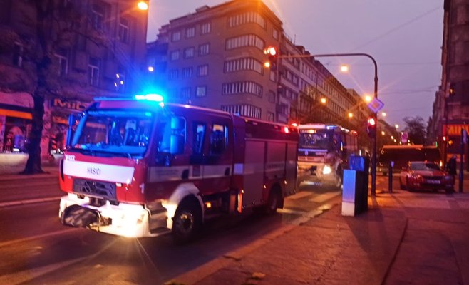 В центре Праги горит многоквартирный дом