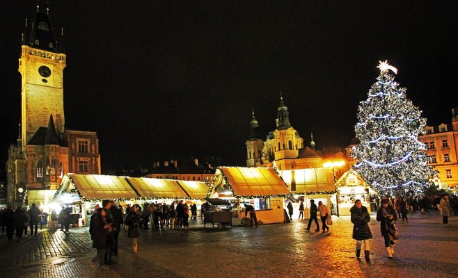 Зажжение елки на Староместской площади состоится сегодня вечером