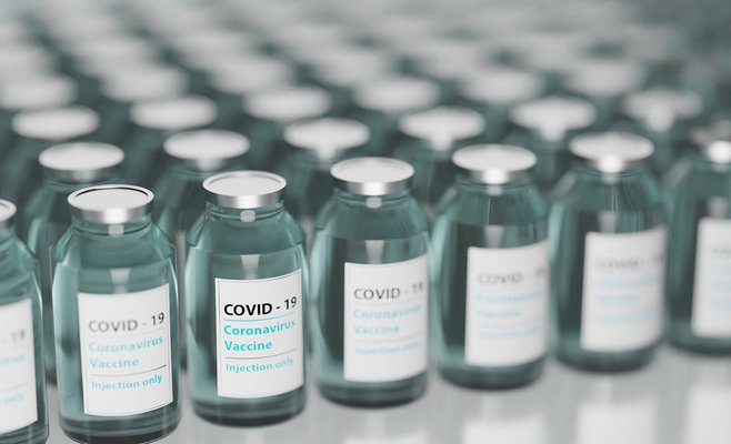 При вакцинации миллиона пожилых граждан количество смертей от коронавируса сократится на 70%