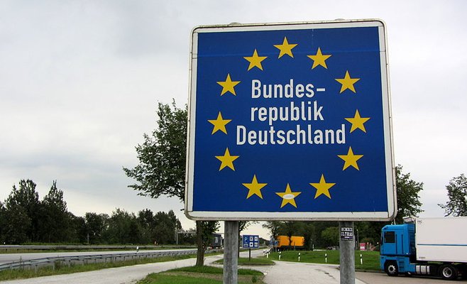 Из-за ужесточения мер на границе Чехии и Германии образуются длинные очереди