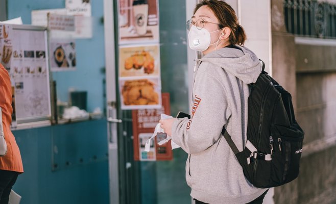 Правительство ЧР хочет «настоятельно рекомендовать» использование респираторов