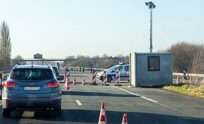 Германия рассматривает возможность полного закрытия границ