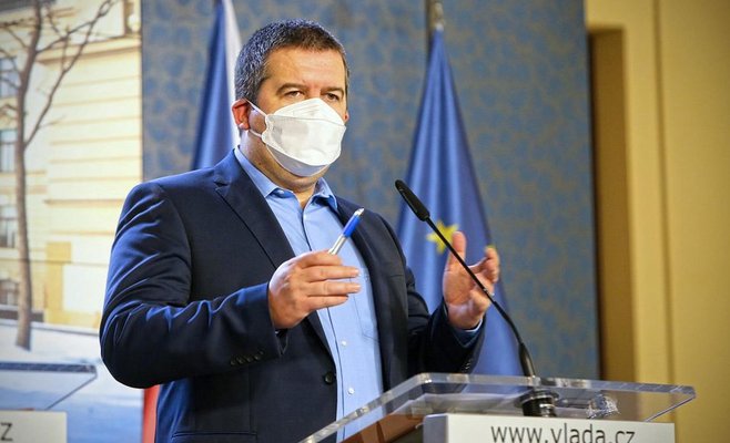 В Чехии могут ужесточить контроль за соблюдением противоэпидемических мер