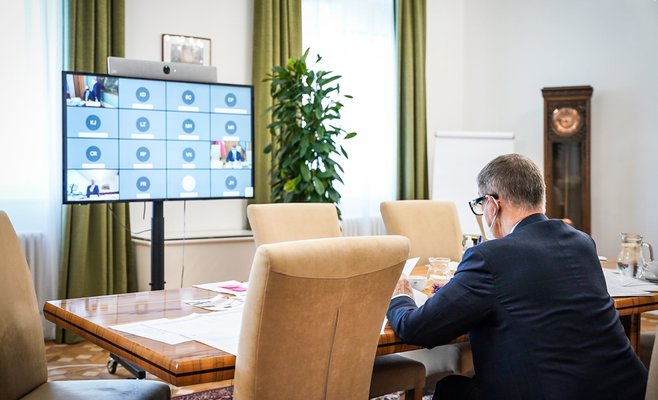 Чрезвычайное положение в Чехии пока не будет отменено