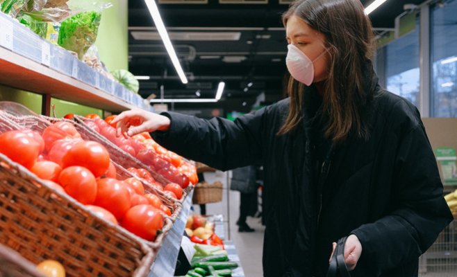 С понедельника в Чехии ужесточат масочный режим