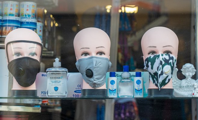 Аптеки сообщают о резком росте спроса на респираторы