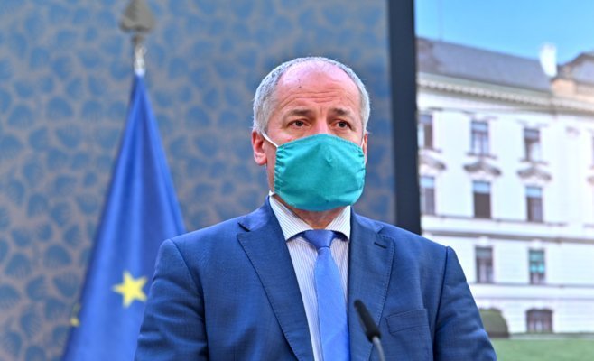 Бабиш прекратил сотрудничество с Примулой за то, что тот посетил футбольный матч