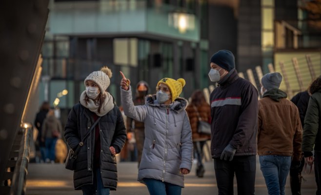 С сегодняшнего дня в Чехии действуют ограничения на свободное передвижение людей