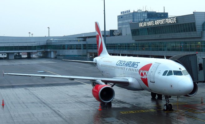 С пятницы пассажиров в самолет будут пускать только при наличии отрицательного теста на Covid-19