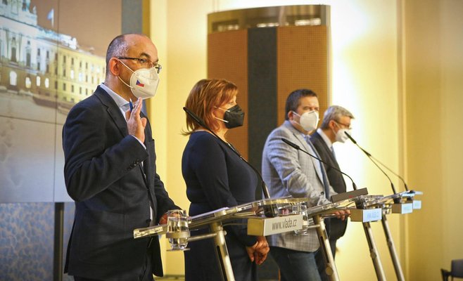 Сегодня правительство Чехии обсудит изменения ограничений после 21 марта