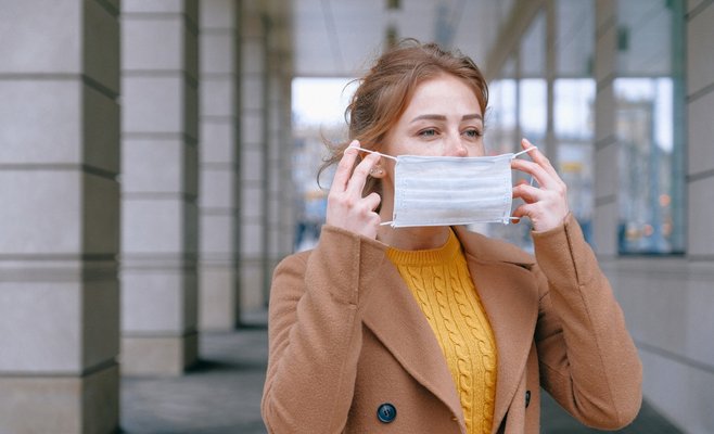 Социологи: с наступлением тепла все меньше людей будут соблюдать меры