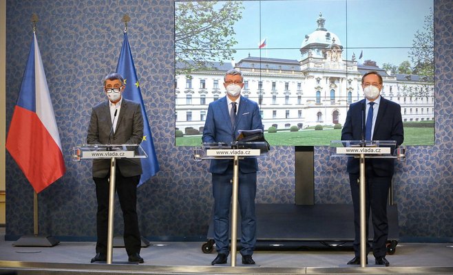 В четверг правительство представит план дальнейшего смягчения мер