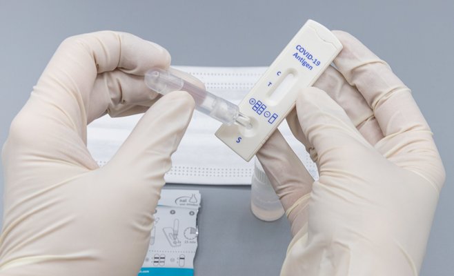 Студенты вузов будут обязаны проходить еженедельное антигенное тестирование