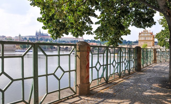 Пражские набережные могут открыться в понедельник