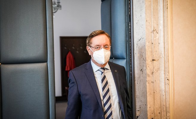 Министр здравоохранения Петр Аренбергер уйдет в отставку