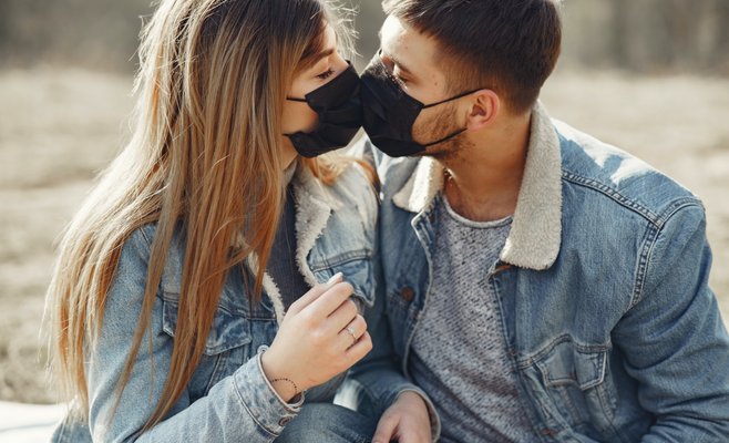 Чехи стали чаще сообщать гигиенистам о рискованных контактах