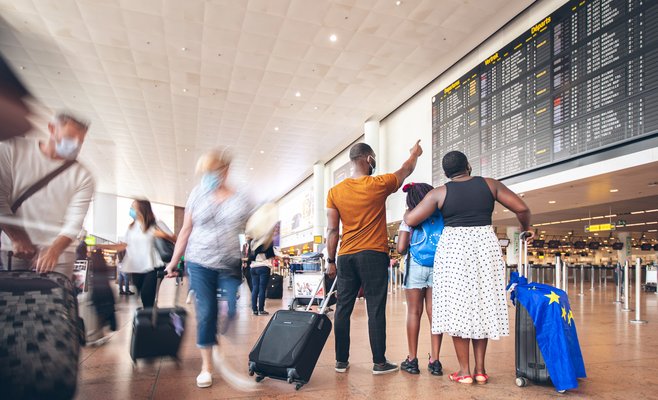 Депутаты Европарламента одобрили введение covid-паспортов с июля