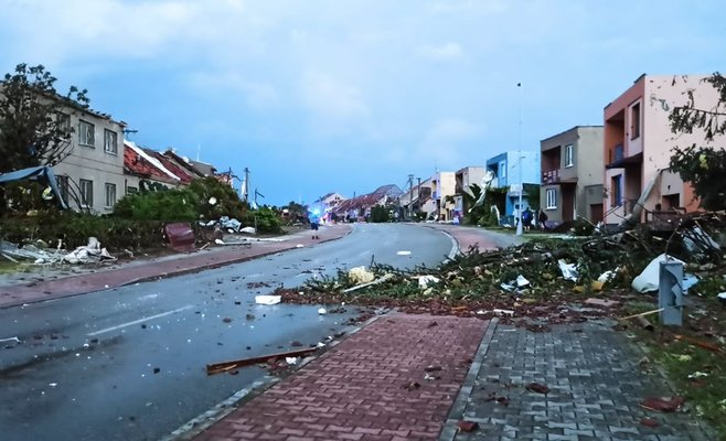 По Южной Моравии прошел разрушительный шторм, есть погибшие