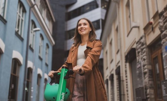 На улицах Праги появятся электросамокаты Bolt